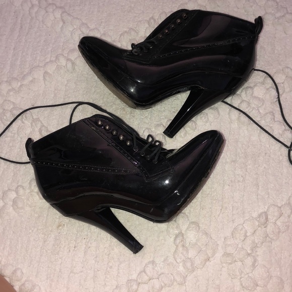 AUTHENTIC BURBERRY Patent Leather Booties - Picture 2 of 8